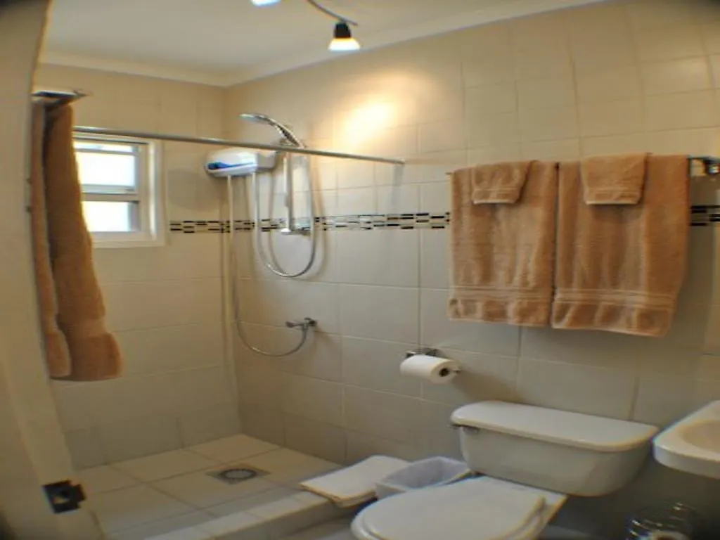Stone Throw Apartment  Oranjestad
