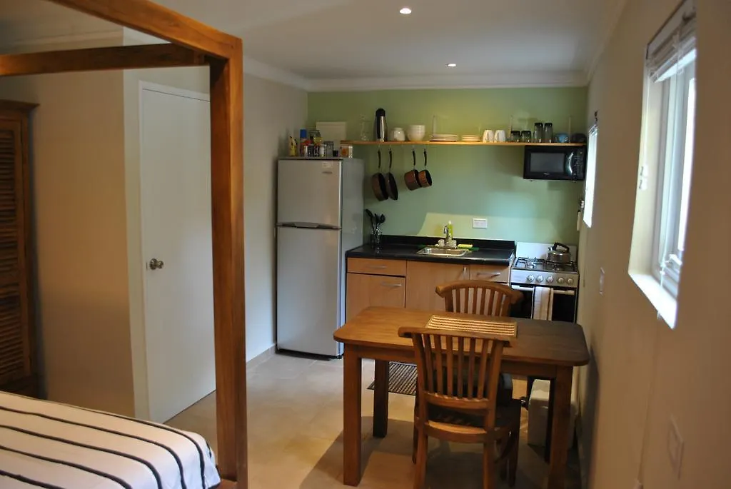 Stone Throw Apartment Oranjestad