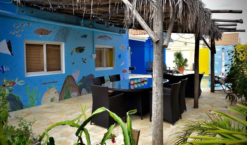 Stone Throw Apartment  Oranjestad