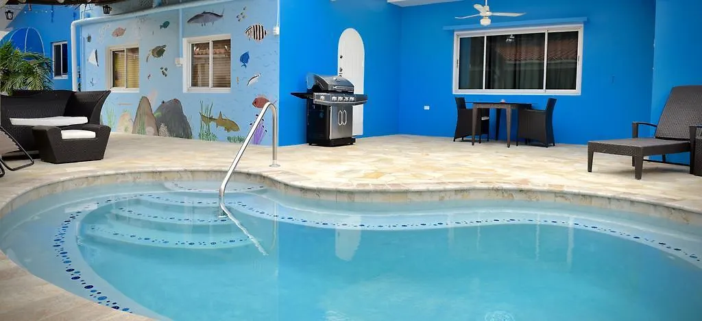 Stone Throw Apartment 0*, Oranjestad