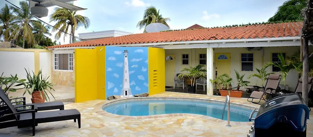 Stone Throw Apartment Oranjestad