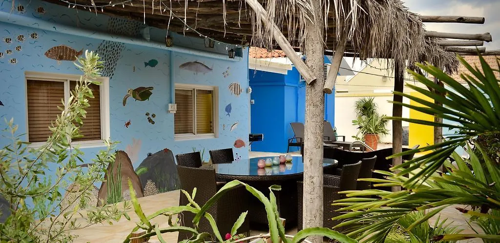 Stone Throw Apartment Oranjestad